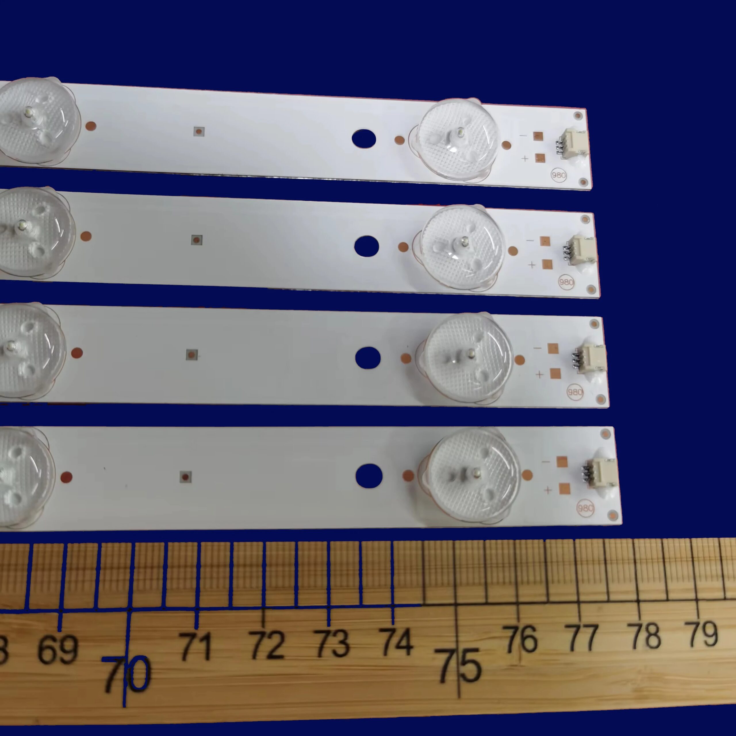 Barras LED para TV 40" Hisense, Panasonic, Kalley 40H5B2 40H5B lbm400p1001-au-4s(0) 40h3b1 40h4c1 40hb1 2 Barras LED para TV 40″ Hisense, Panasonic, Kalley 40H5B2 40H5B lbm400p1001-au-4s(0) 40h3b1 40h4c1 40hb1